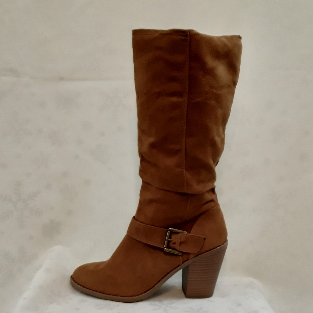 Mari A. Vermont cognac colored micro boot